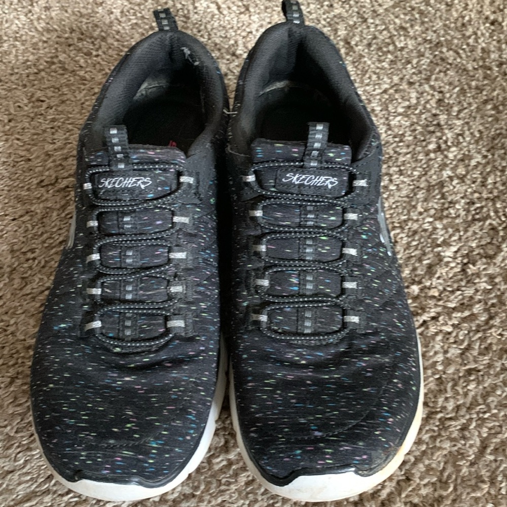 Skechers slip on sneakers. Size 7 1/2